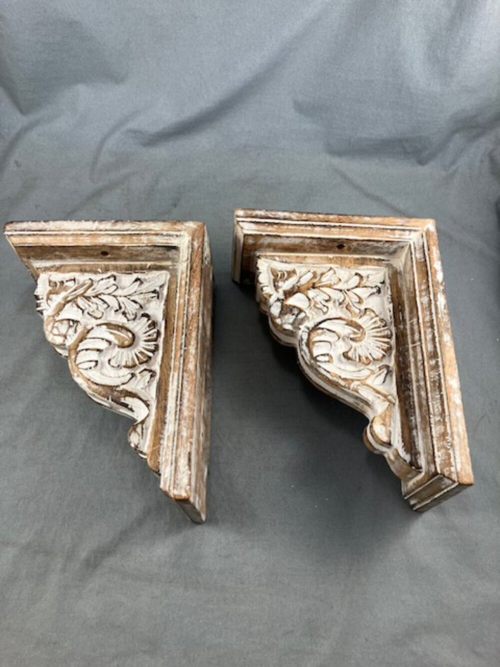Set of 2 Wood Corbels Decorative Shelf Brackets Farmhouse Decor Shabby Chic Vtg